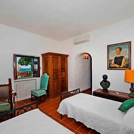 Caterola 5 * Capri